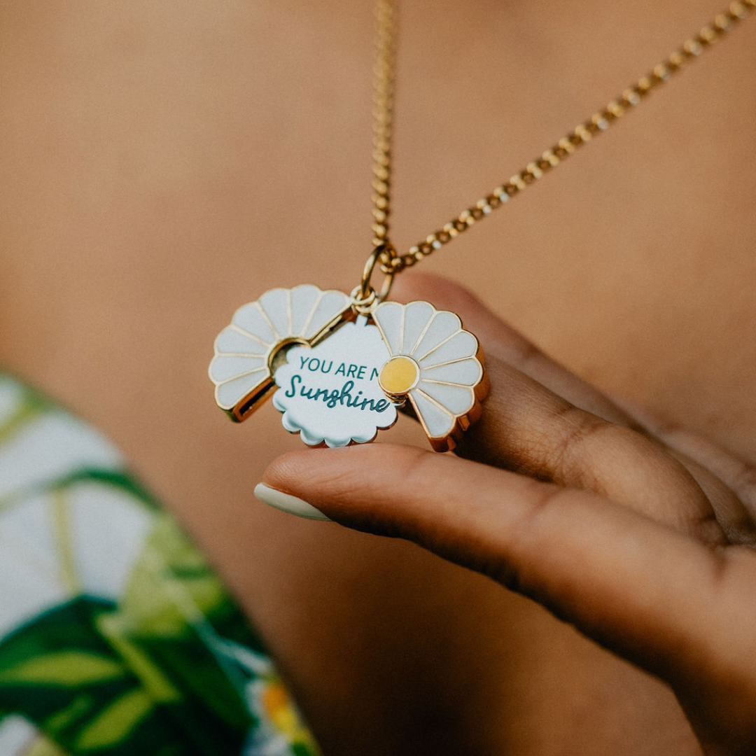 "You Are My Sunshine" Daisy Necklace