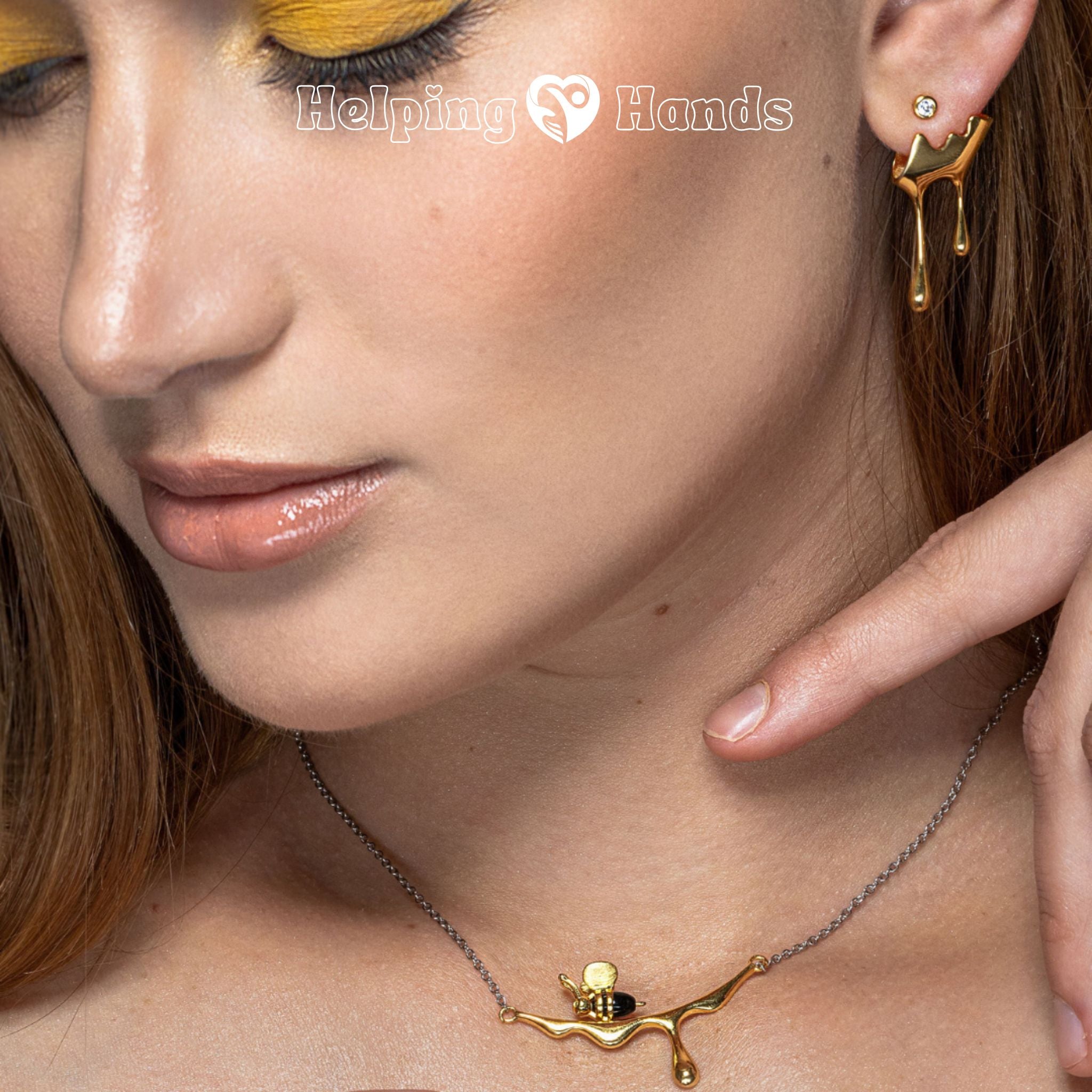 Luxury gold bee and honey drop necklace for women


